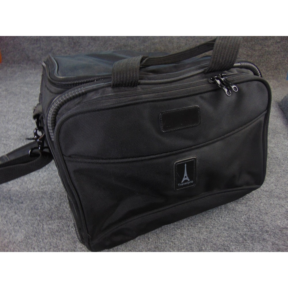 Travelpro Flight Crew Mens Black Solid Briefcase Laptop Messenger Bag Travel